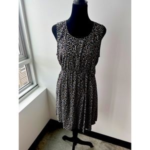 KAVU Ensenada Sleeveless V Neck Dress with Pockets